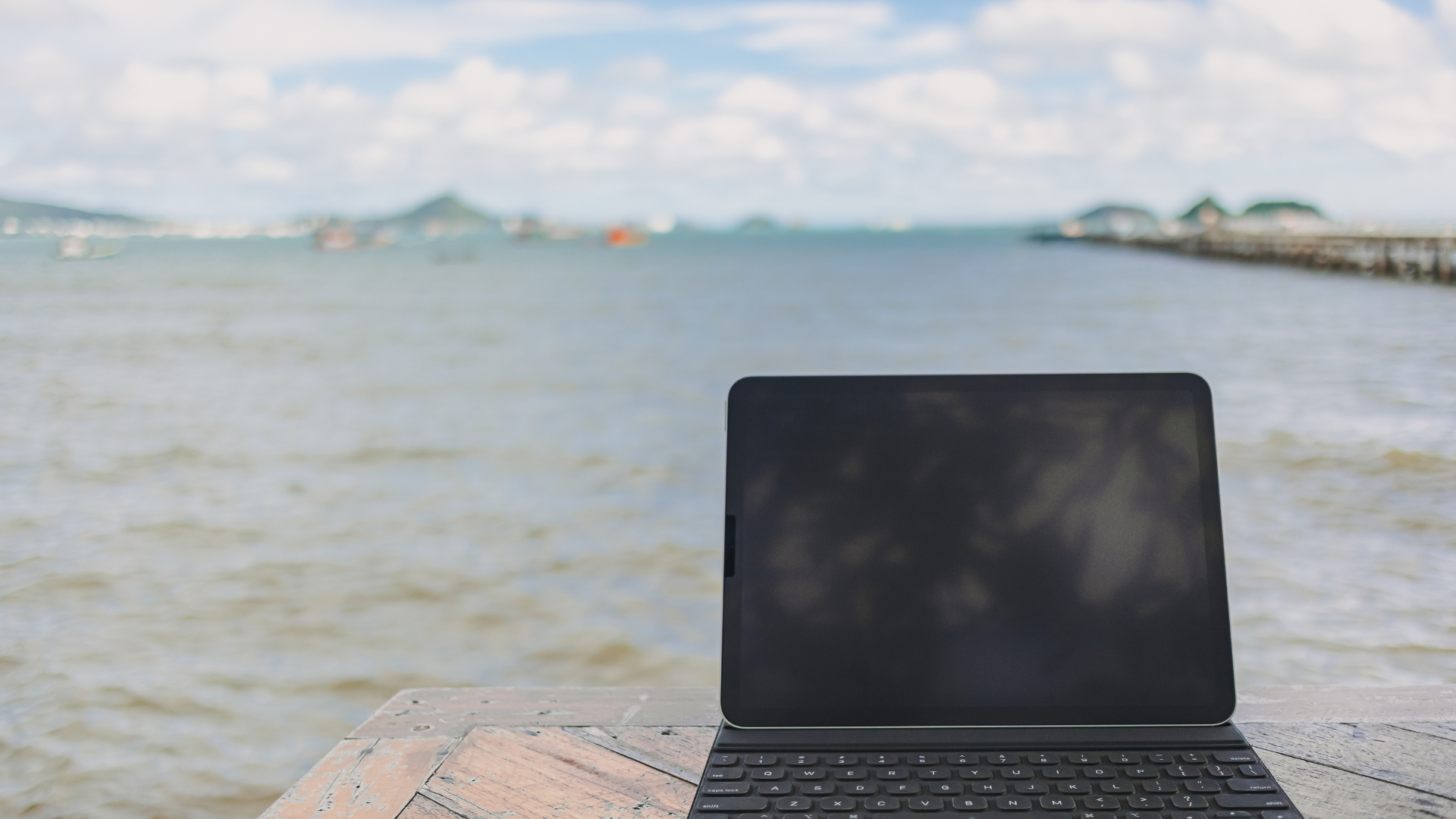 Workation: Die Verbindung von Arbeit und Urlaub für mehr Flexibilität und Motivation