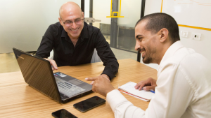 Implementierung eines Mentoring-Programm für Einsteiger:innen